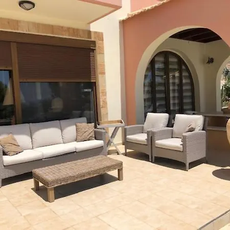 Luxury Ioannis Líndos